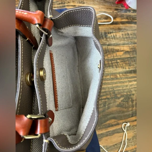 Dooney & Bourke Grey Grain Barlow - Picture 9 of 16